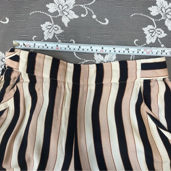 Aritzia Wilfred Faun Wide Leg Crop Pant Sz Small - Picture 6 of 9